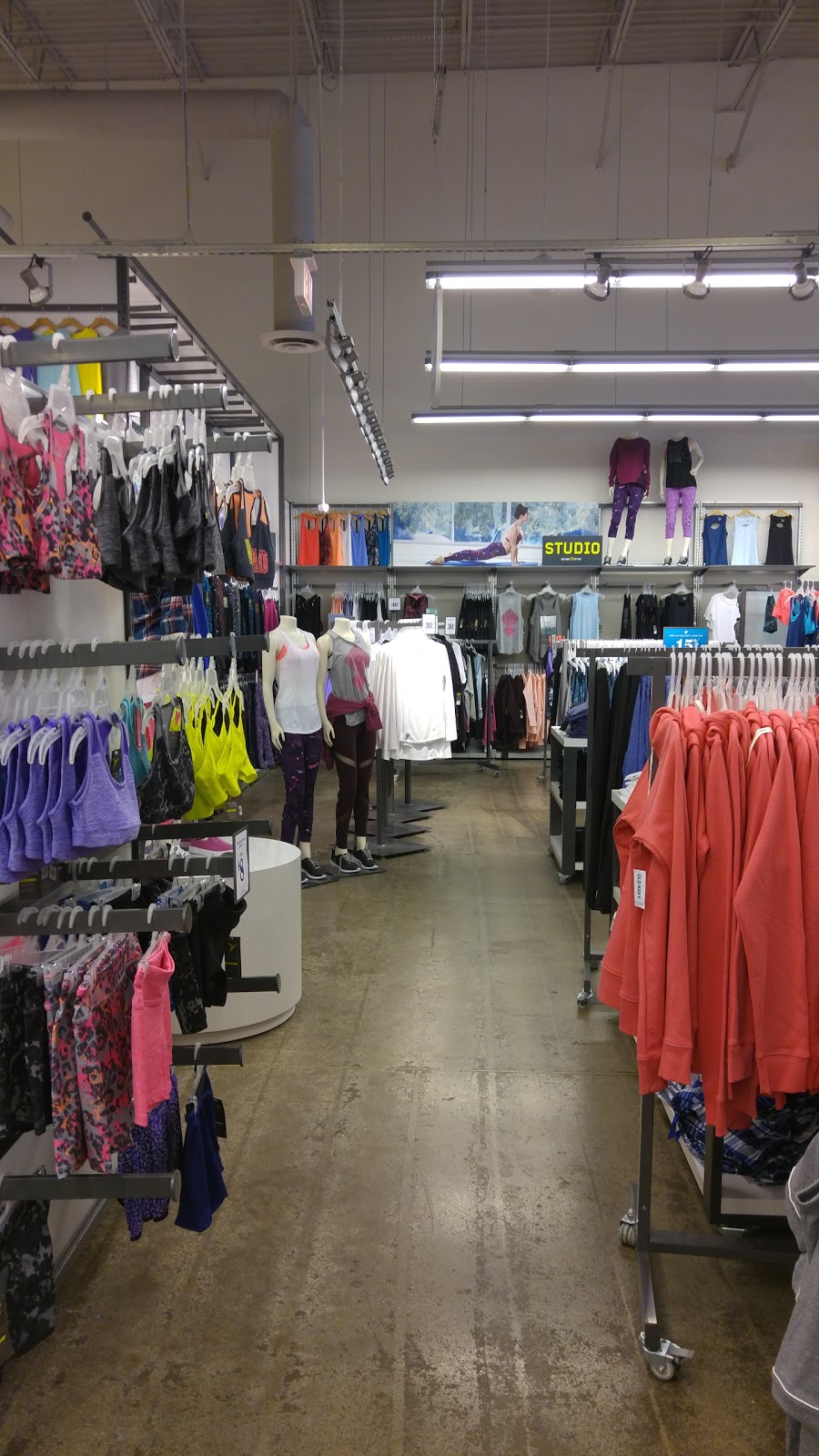 Old Navy | 6687 Strip Ave NW Ste #1, North Canton, OH 44720, USA | Phone: (330) 409-9122