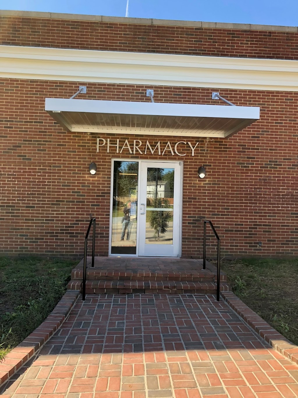 Russells Pharmacy & Shoppe | 2116 Angier Ave, Durham, NC 27703, USA | Phone: (919) 908-1060