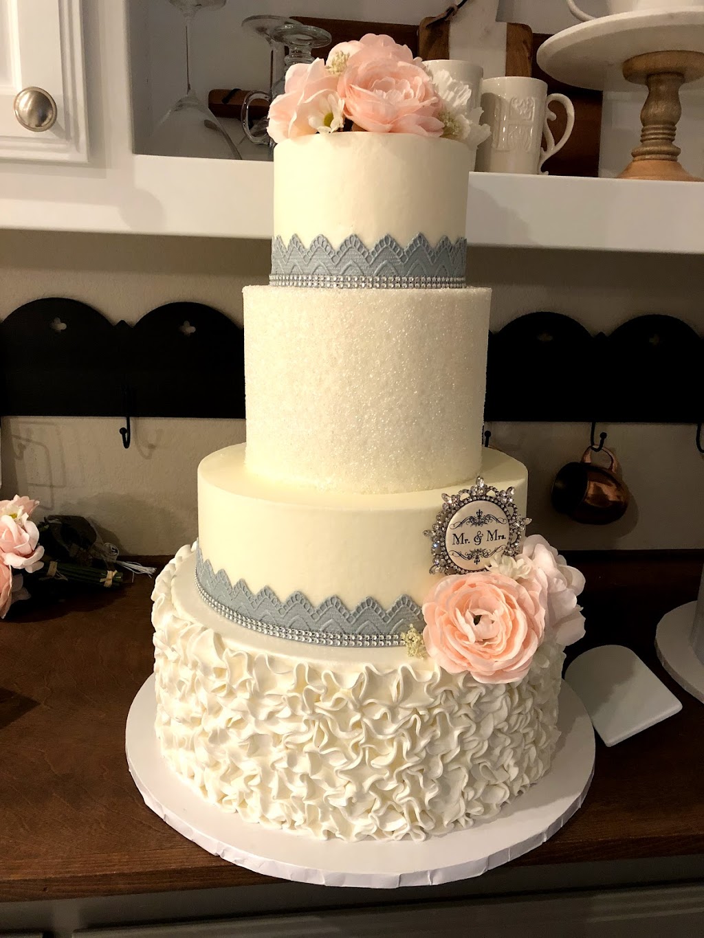 Southern Charm Cakery | 209 W Main St, Crowley, TX 76036 | Phone: (817) 821-6538