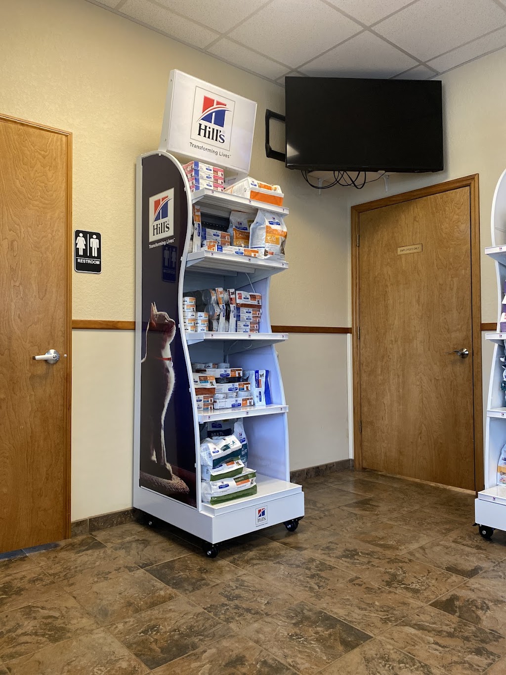 Fox & Friends Animal Hospital | 1024 Cypress Village Blvd, Ruskin, FL 33573, USA | Phone: (813) 633-2443