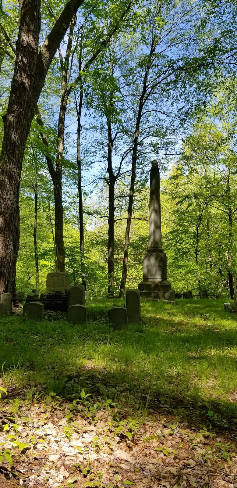 Historic Vale Cemetery | 907 State St, Schenectady, NY 12307, USA | Phone: (518) 346-0423