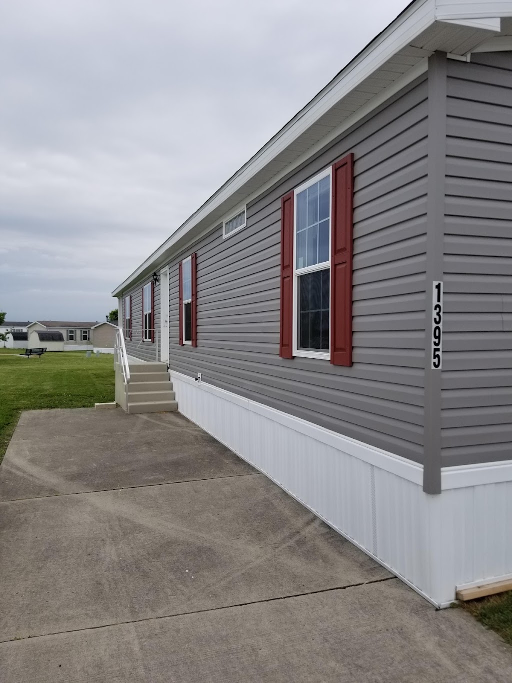 Deer Ridge Mobile Home Park | 1825 Deer Ridge Dr, Findlay, OH 45840, USA | Phone: (419) 425-0880