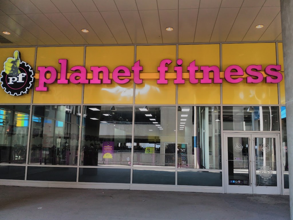 Planet Fitness | 520 E 117th St, New York, NY 10035, USA | Phone: (212) 894-4710