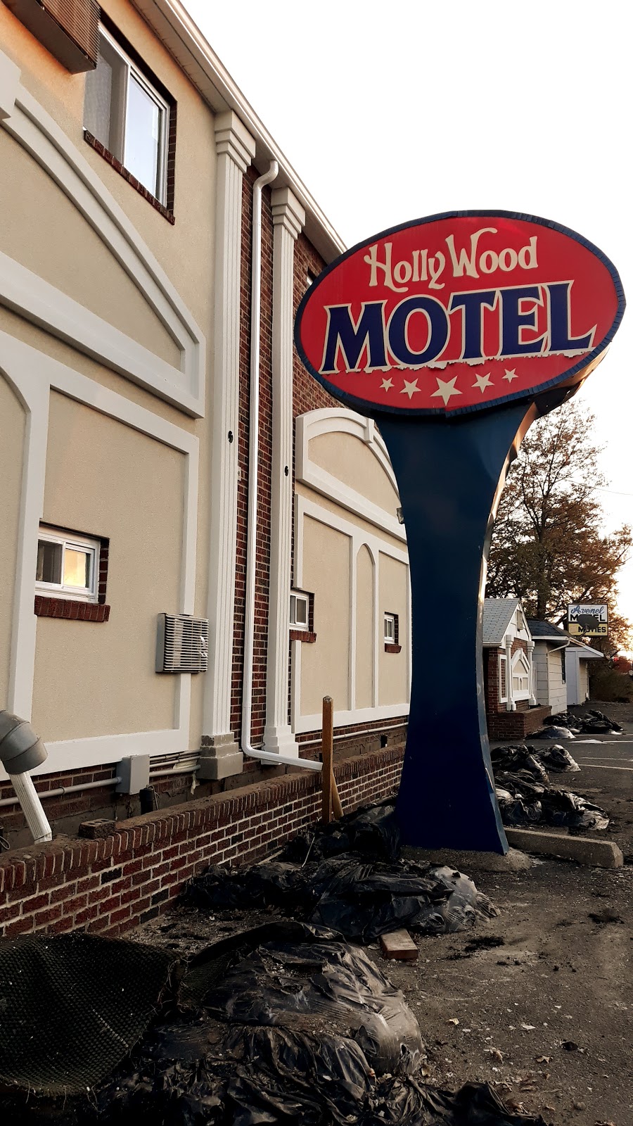 HOLLYWOOD MOTEL | 966 US-1, Avenel, NJ 07001, USA | Phone: (732) 634-3212