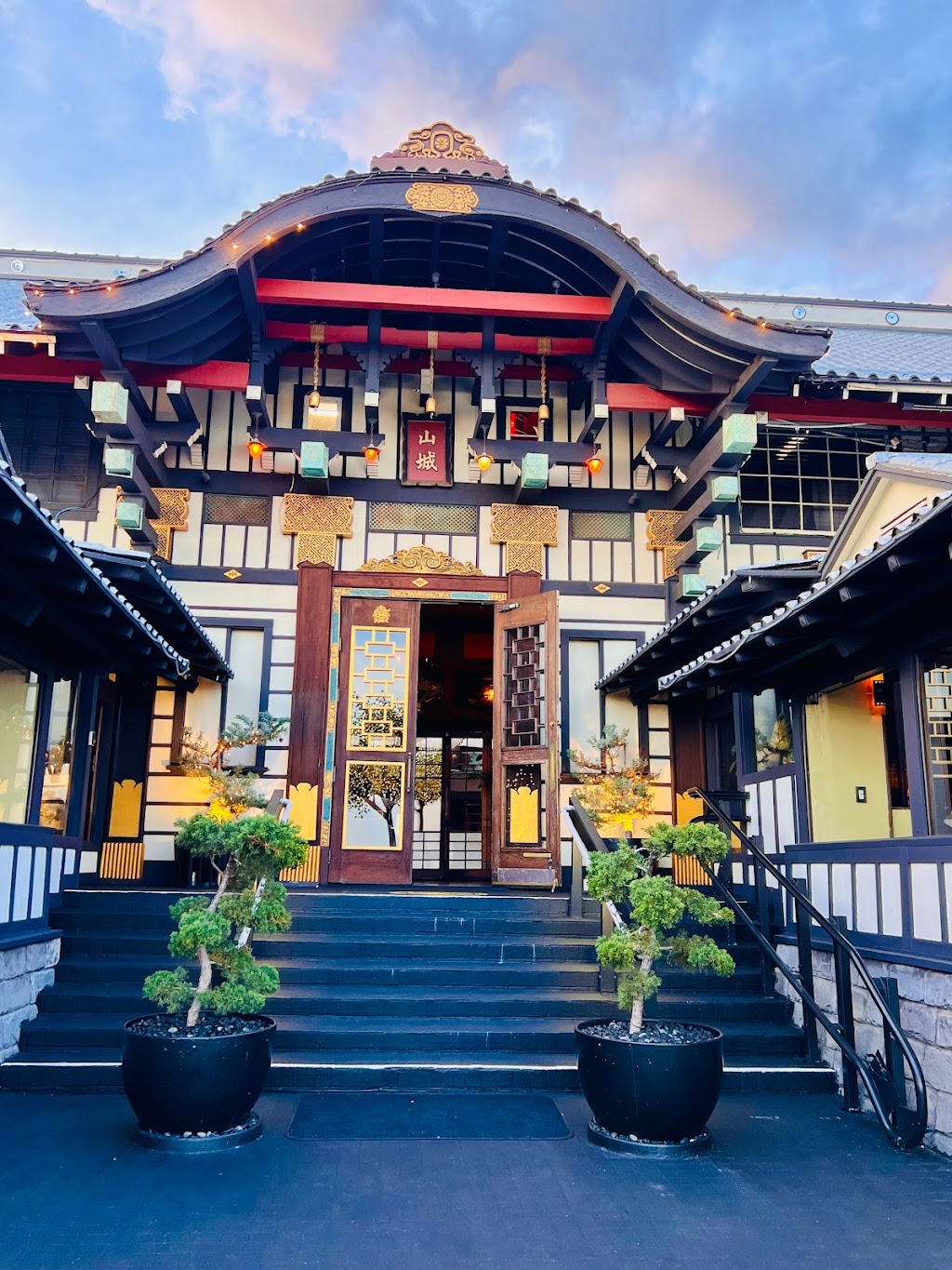 Yamashiro Hollywood | 1999 N Sycamore Ave, Los Angeles, CA 90068, USA | Phone: (323) 466-5125