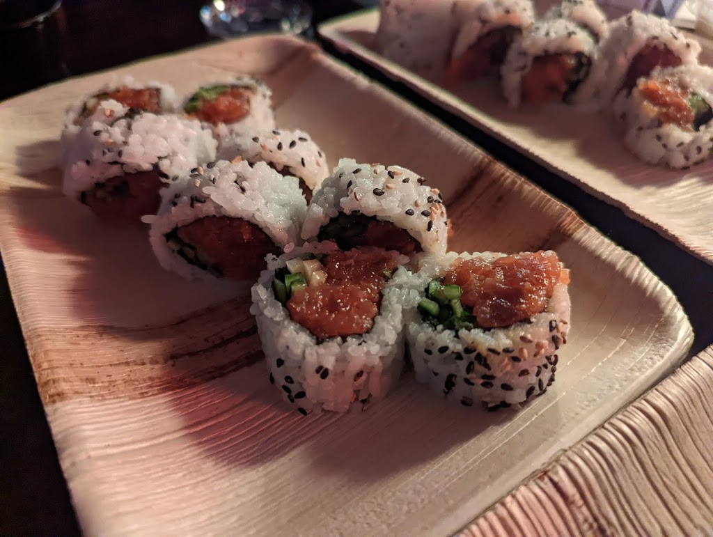 Sushi+Plus | 30 Woodside Plz, Redwood City, CA 94061, USA | Phone: (650) 261-0799