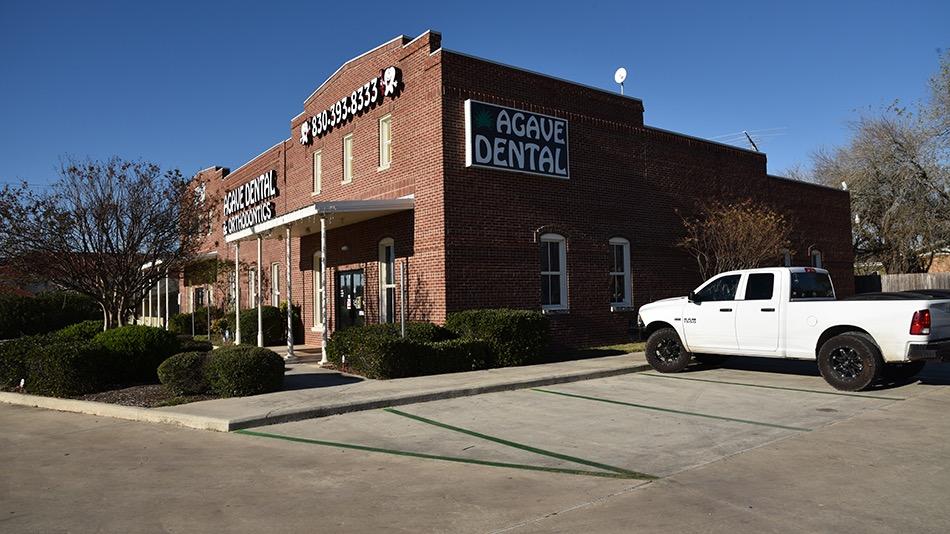 Agave Dental | 2006 10th St, Floresville, TX 78114, USA | Phone: (830) 393-8333