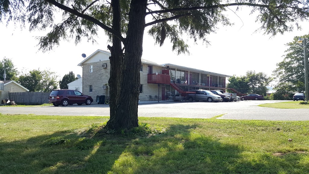 Mound Haven Motel Brookville, IN Weekly $225 / Daily $55 | 9238 US-52, Brookville, IN 47012, USA | Phone: (765) 647-4149
