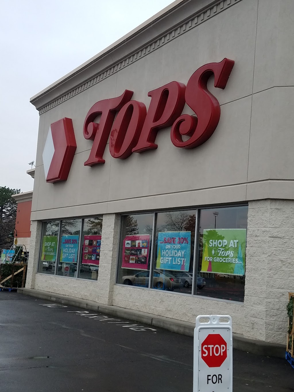 TOPS Friendly Markets | 906 Center St, Lewiston, NY 14092, USA | Phone: (716) 215-1350