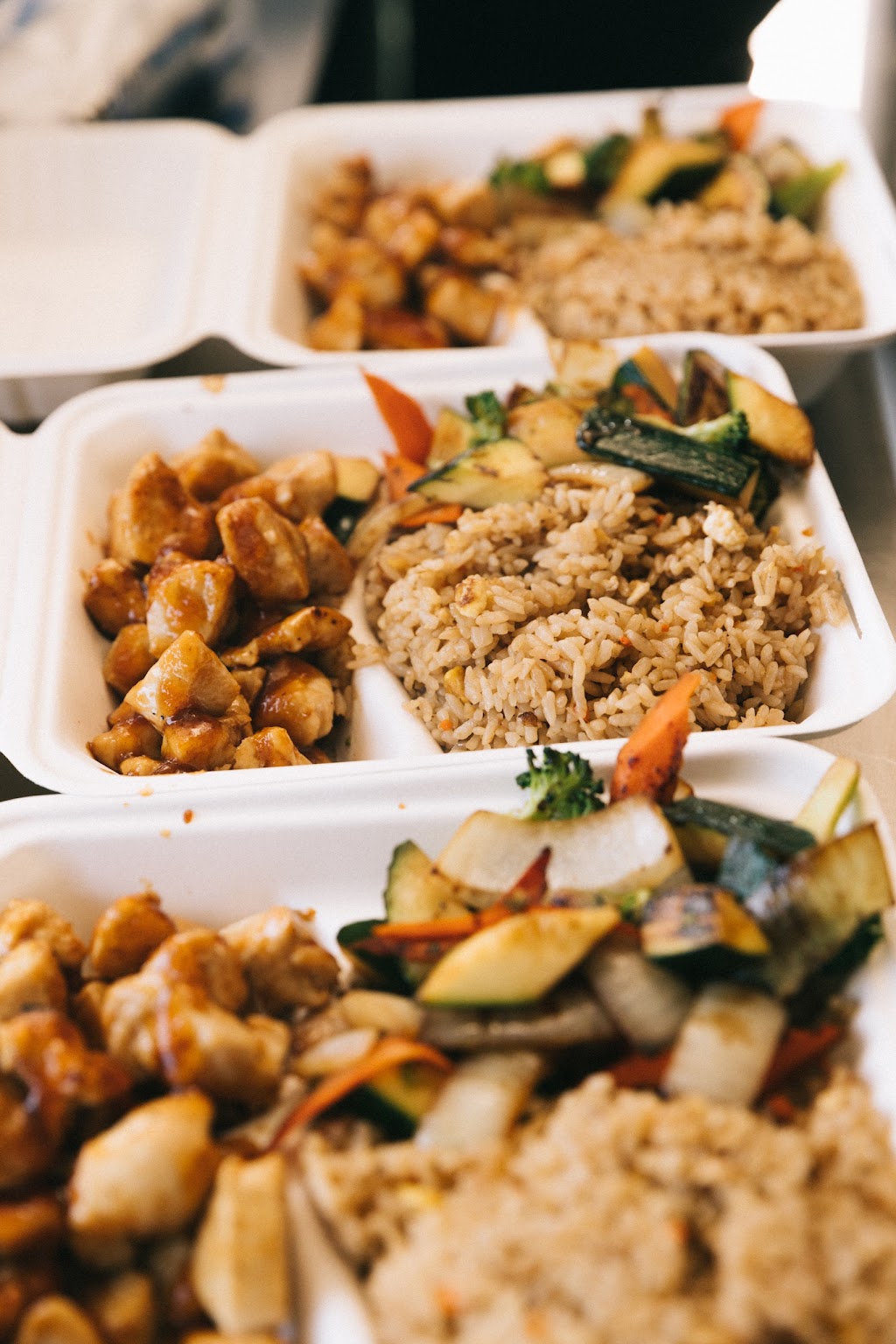 Kentochi Hibachi On Wheels | 640 NW Hickory St, Albany, OR 97321, USA | Phone: (541) 666-6380