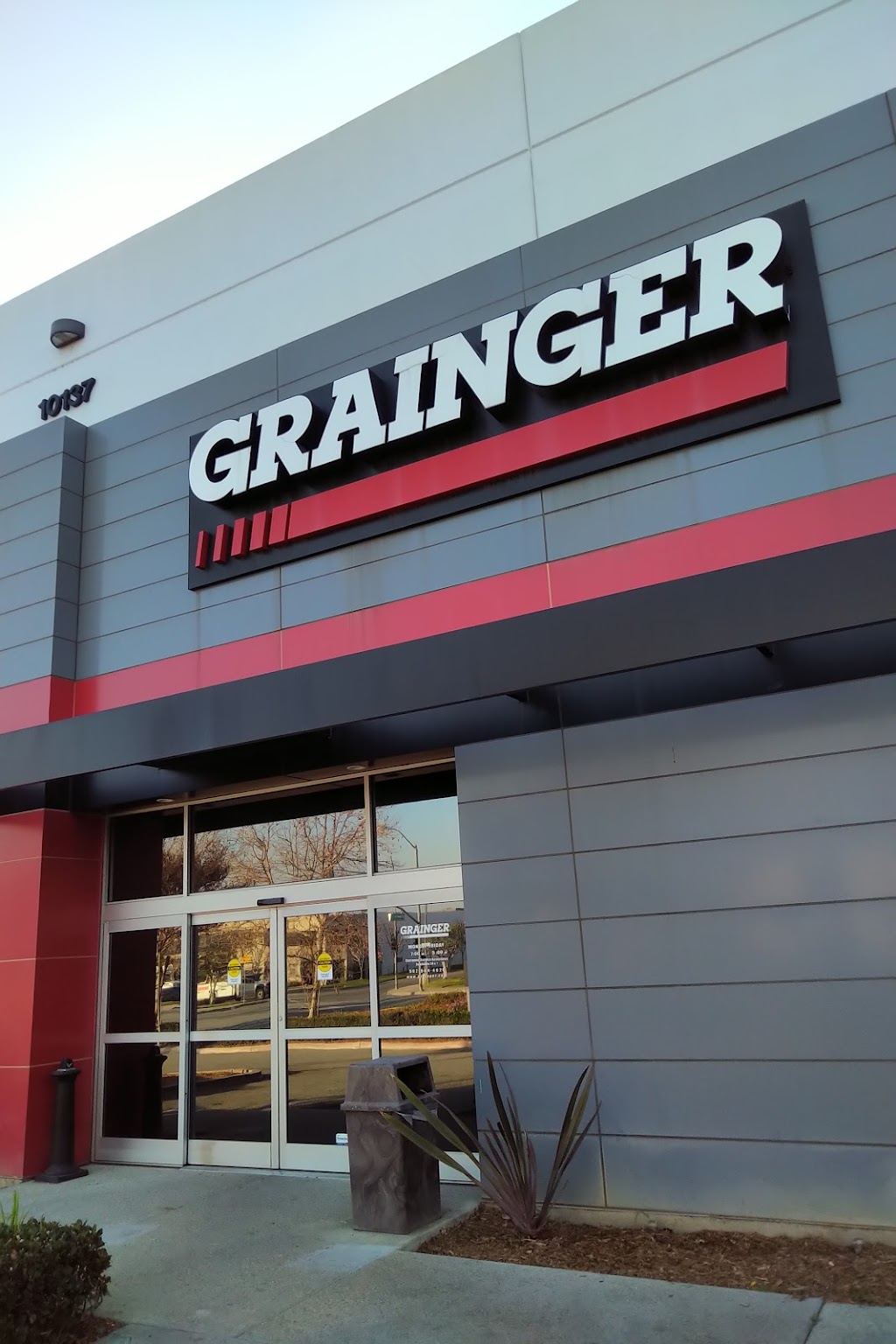 Grainger Industrial Supply | 10137 Norwalk Blvd, Santa Fe Springs, CA 90670, USA | Phone: (800) 472-4643