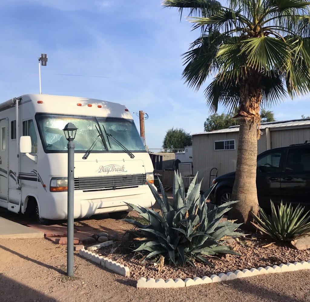 Lamplighter MH & RV Park | 2810 W 4th Ave, Apache Junction, AZ 85120, USA | Phone: (480) 604-0199