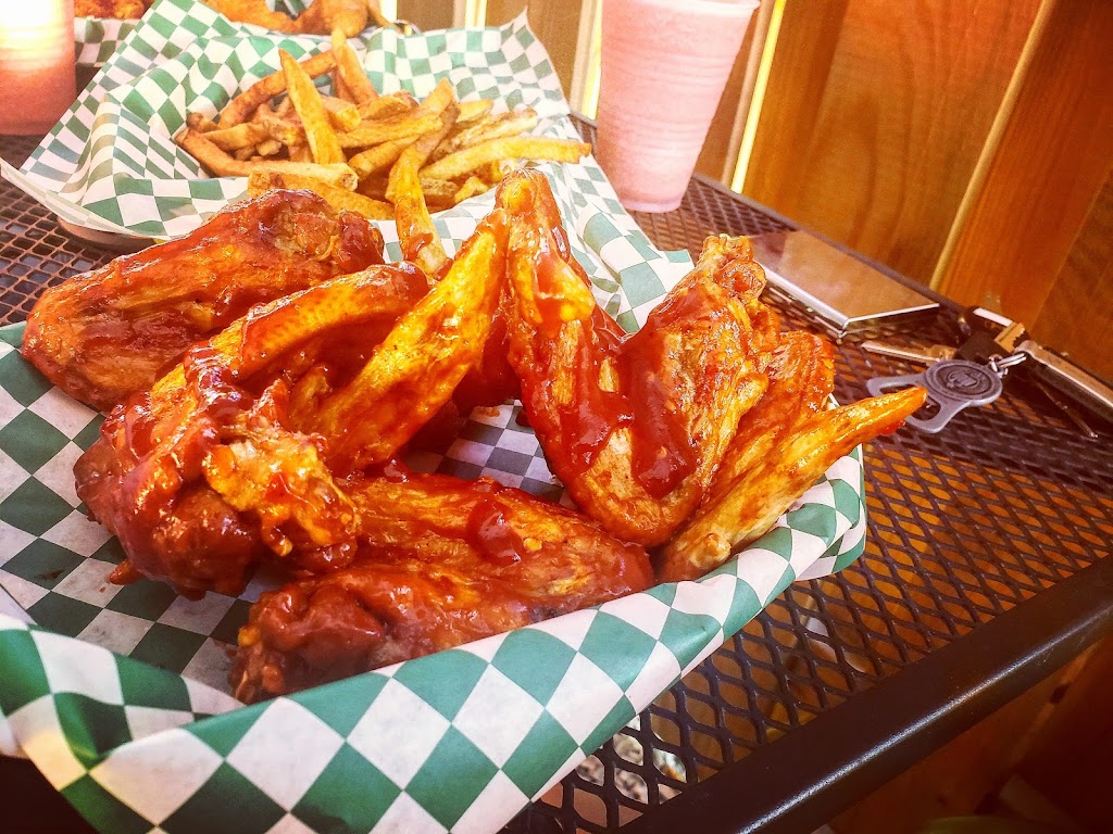 Mikes Wifes Bar & Grill | 905 Allegheny Ave, Oakmont, PA 15139, USA | Phone: (412) 828-2070