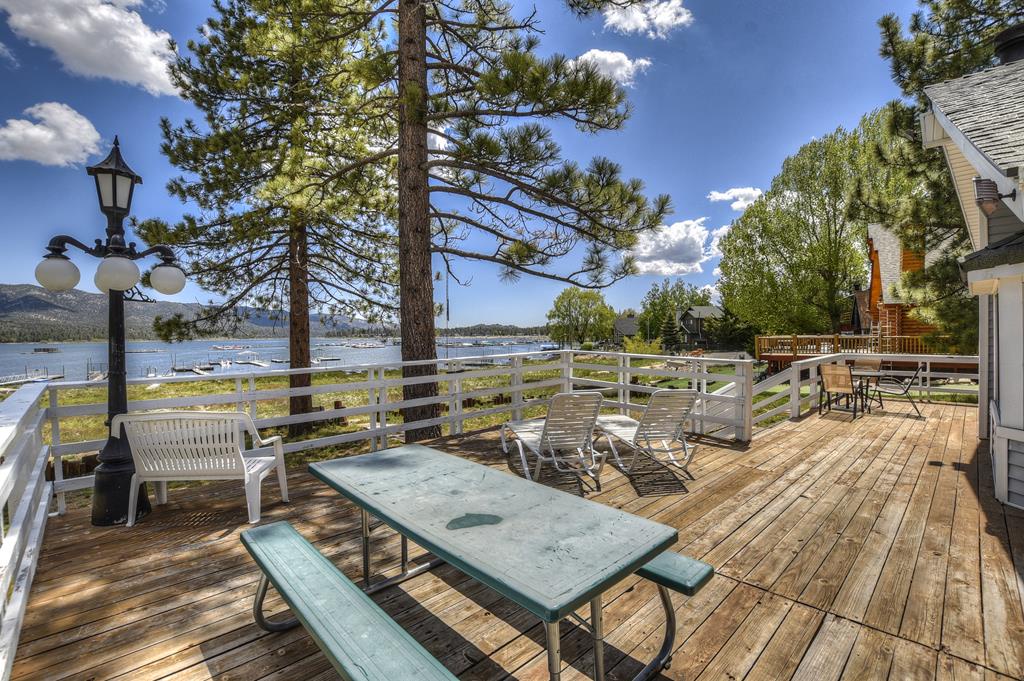 Big Bear Getaway by Meredith | 816 W Big Bear Blvd, Big Bear, CA 92314, USA | Phone: (800) 456-1452