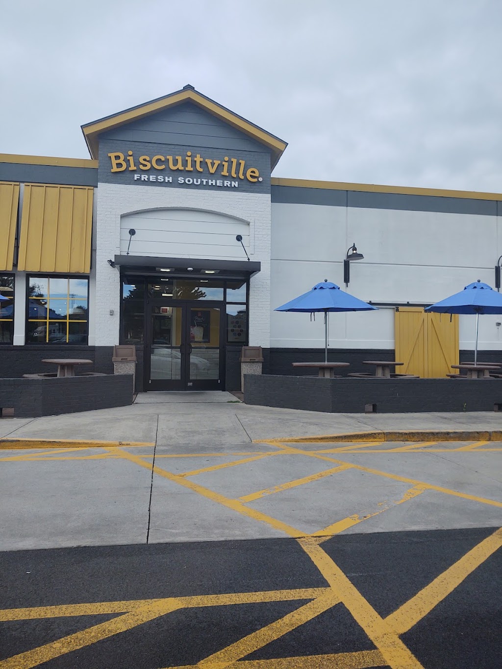 Biscuitville | 2619 Alamance Rd, Burlington, NC 27215, USA | Phone: (336) 270-6153