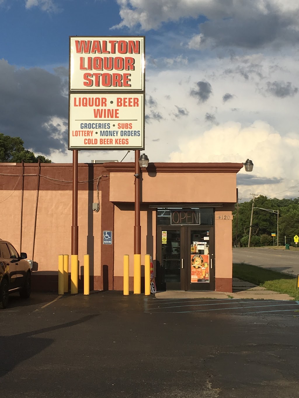 Walton Liquor Store | 4120 W Walton Blvd, Waterford Twp, MI 48329, USA | Phone: (248) 618-9600