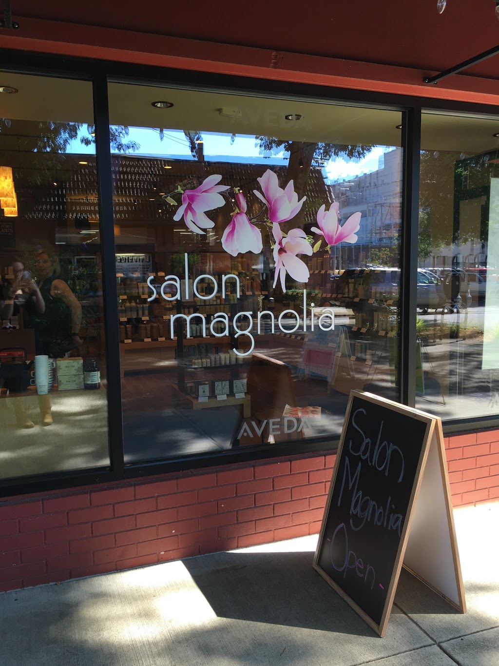 Moonlight Salon Aveda | 303 NE 6th Ave, Camas, WA 98607, USA | Phone: (360) 844-6018