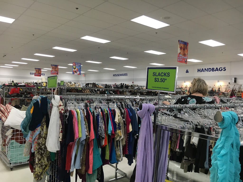 Goodwill Retail Store of St. Peters – Harvester Rd | 3551 Harvester Rd, St Peters, MO 63303, USA | Phone: (636) 498-0566