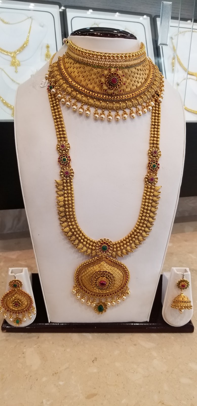 Meghana Jewelers | 828 W Golf Rd, Schaumburg, IL 60194, USA | Phone: (847) 895-1010