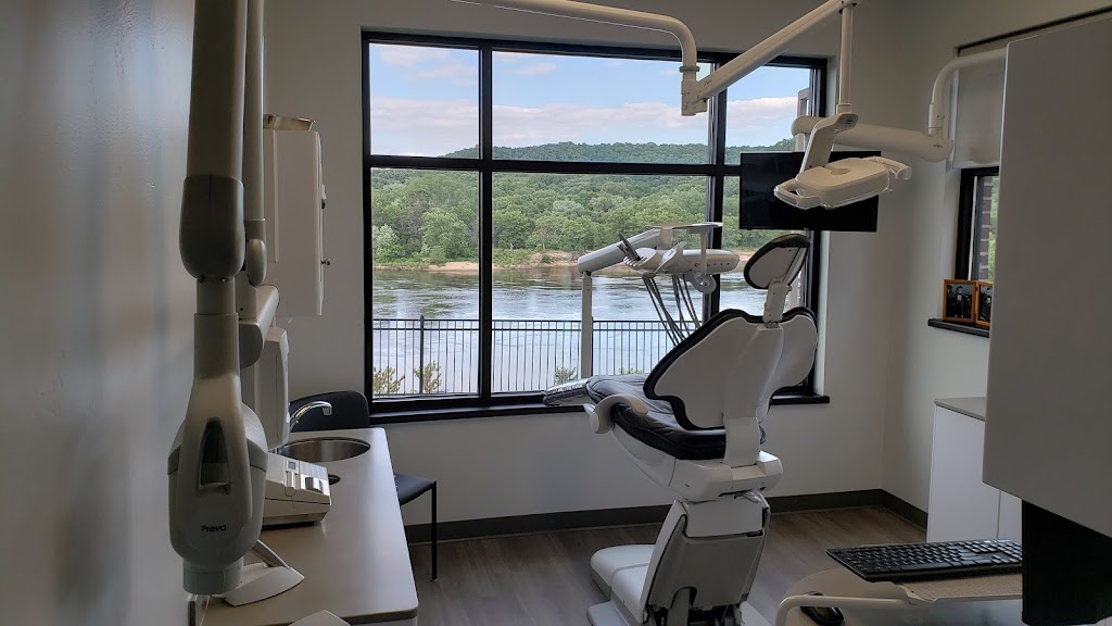 Eagleview Dental | 464 Water St, Prairie Du Sac, WI 53578, USA | Phone: (608) 643-3855