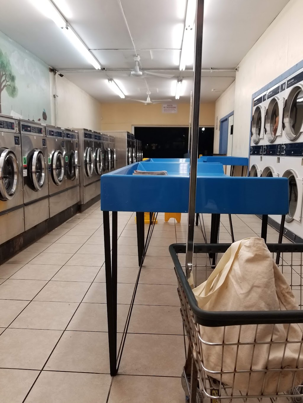 24 Hour Laundromat Highland Ave | 1232 S Highland Ave, Clearwater, FL 33756, USA | Phone: (321) 527-8521