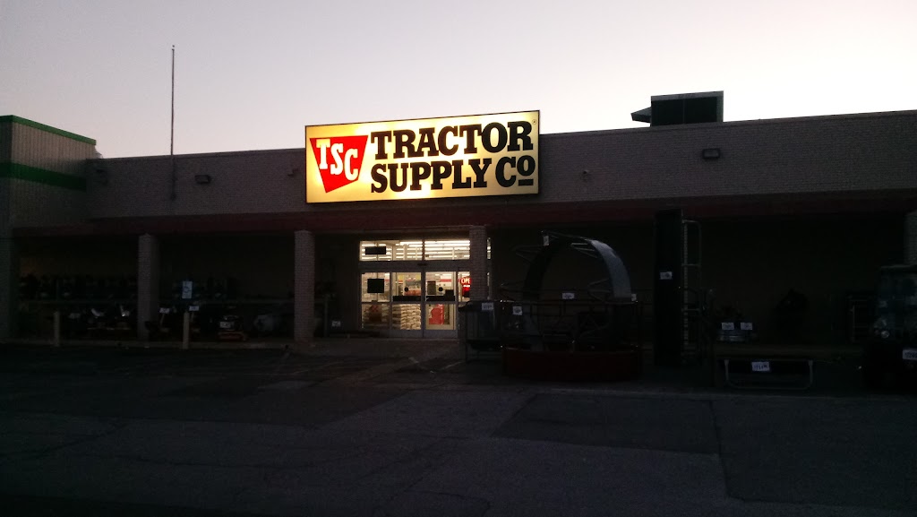 Tractor Supply Co. | 700 N Main St, Bristow, OK 74010, USA | Phone: (918) 367-9907