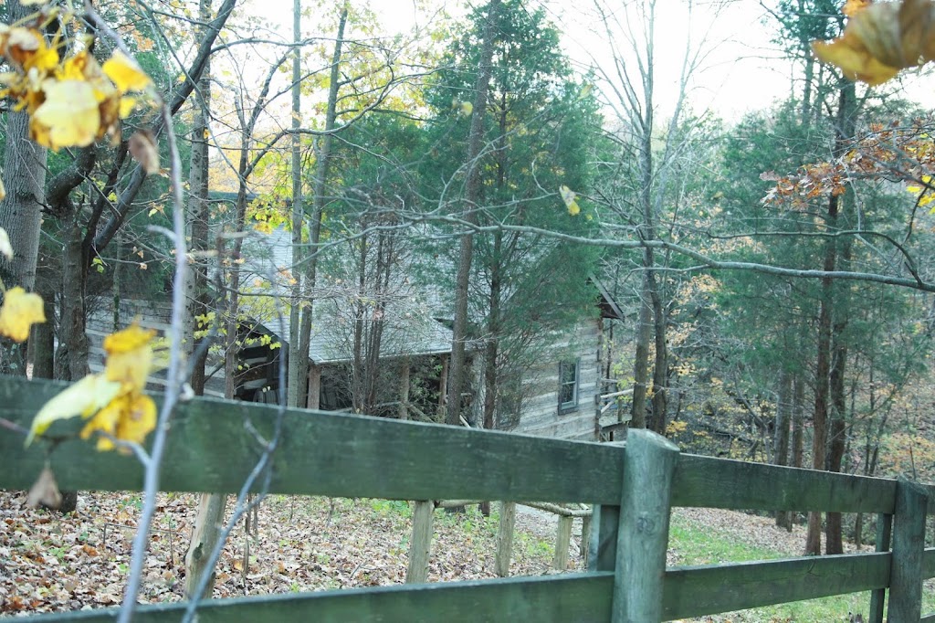 Dugan Hollow Log Cabins & Suites | 1708 E Dugan Hollow Rd, Madison, IN 47250, USA | Phone: (812) 340-6082