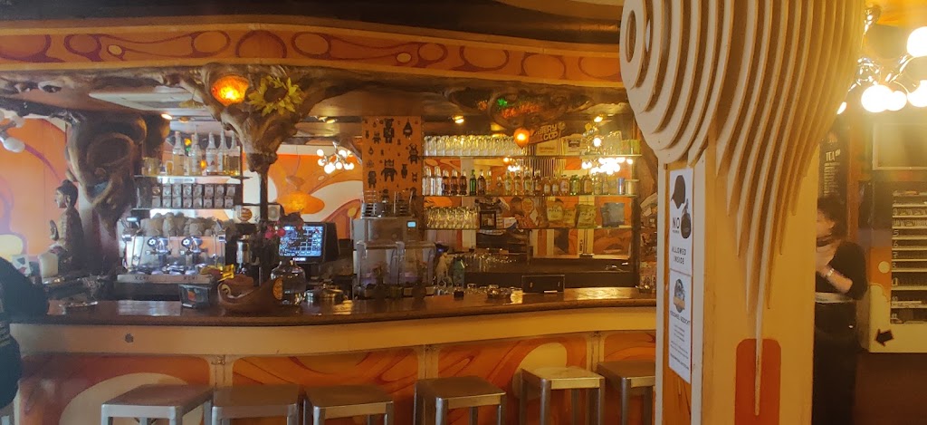 Original Dampkring Coffeeshop | Handboogstraat 29, 1012 XM Amsterdam, Netherlands | Phone: 020 638 0705