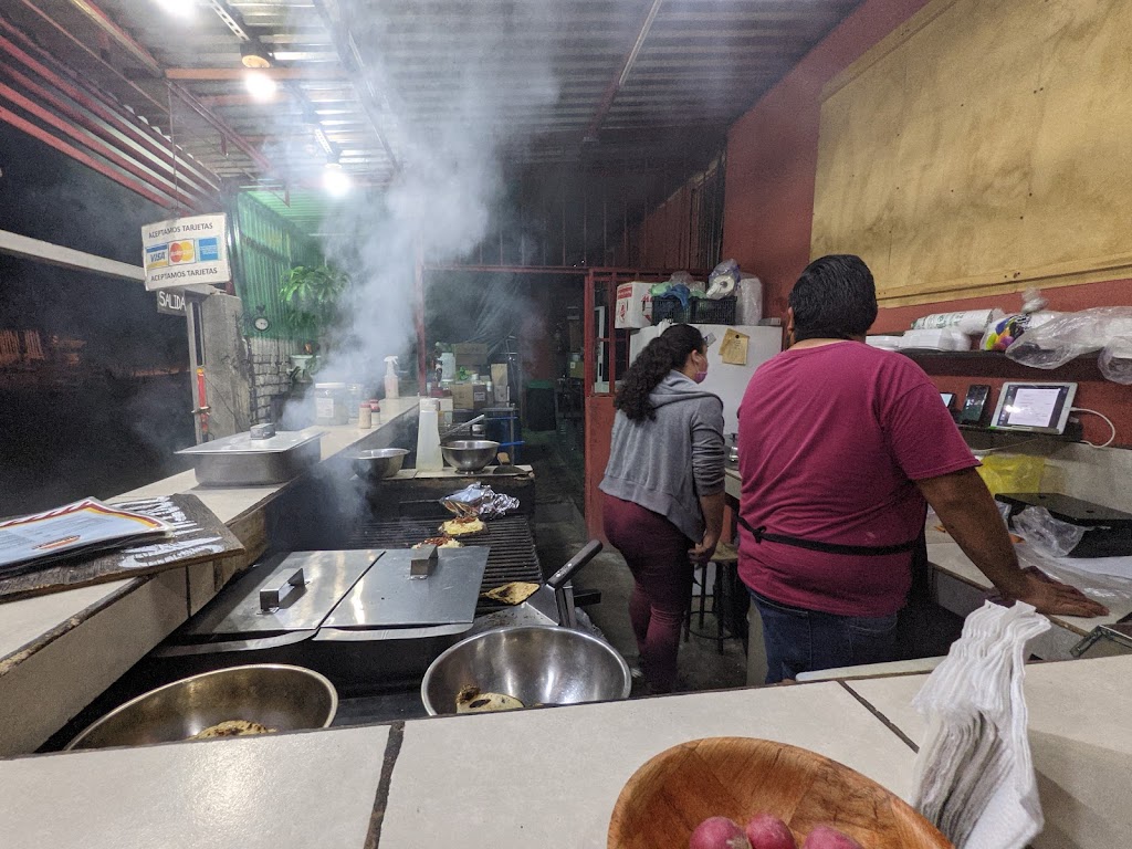 Güimpys AL CARBON | Avenida las huertas 2685 esquina con espiga fraccionamiento, Boulevard Las Huertas, Huertas 1ra Secc, 22119 Tijuana, B.C., Mexico | Phone: 664 361 4149