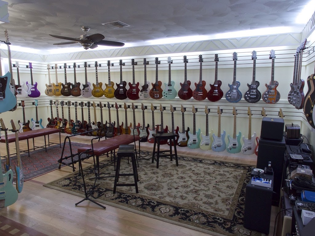 Jerrys Lefty Guitars | 2401 Bern Creek Loop, Sarasota, FL 34240, USA | Phone: (941) 504-2634