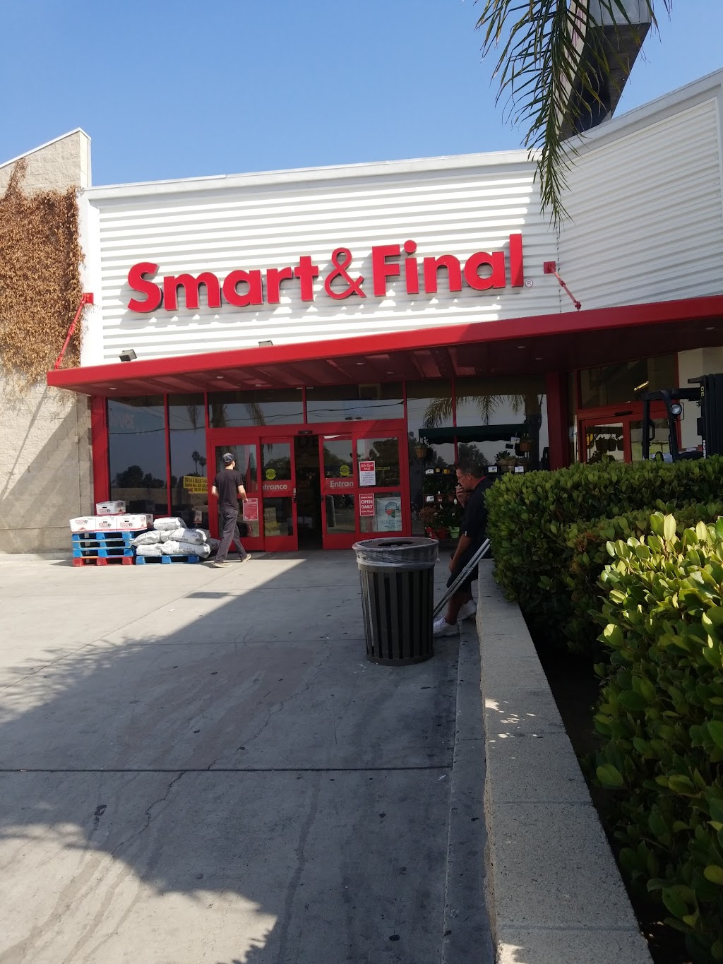 Smart & Final | 12210 Santa Monica Blvd W, Los Angeles, CA 90025 | Phone: (310) 207-8688