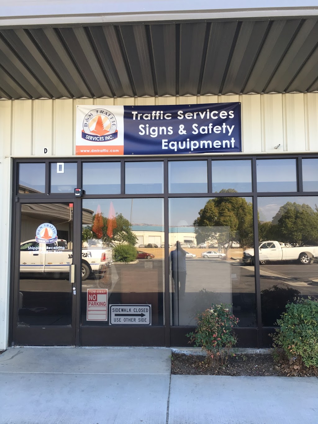 D&M Traffic Services Inc | 5985 Obata Way suite d, Gilroy, CA 95020, USA | Phone: (408) 842-0000