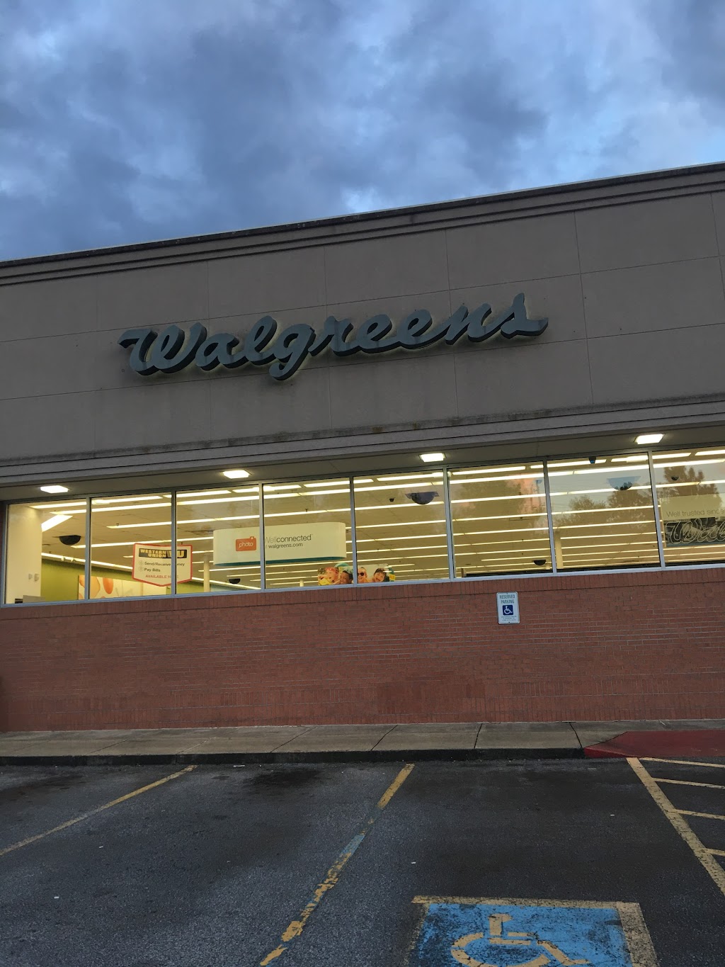 Walgreens | 9325 Poplar Ave, Germantown, TN 38138, USA | Phone: (901) 309-1609