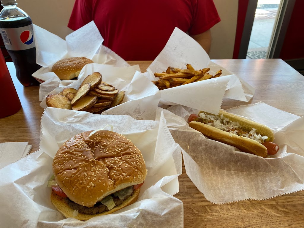 Mr Gs Hot Dog Connection | 400 Bay St, Taunton, MA 02780, USA | Phone: (774) 409-7962