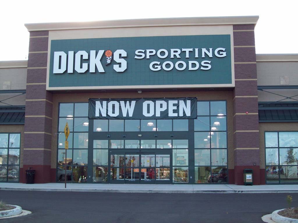 DICKS Sporting Goods | 1020 Port Washington Rd, Grafton, WI 53024, USA | Phone: (262) 377-6349