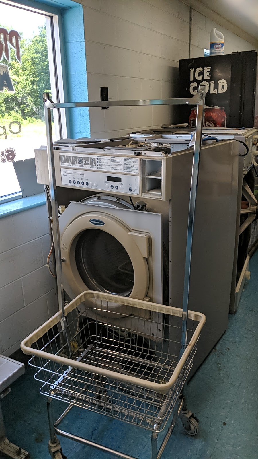 Pride laundromat and Car Wash | 3815 Jefferson Park Rd a, Prince George, VA 23875, USA | Phone: (804) 454-4491