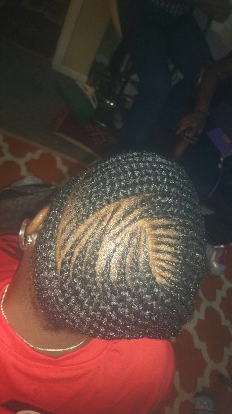 Kianiang African hair braiding | 5469 Kirby Ave, Cincinnati, OH 45223, USA | Phone: (513) 501-4255