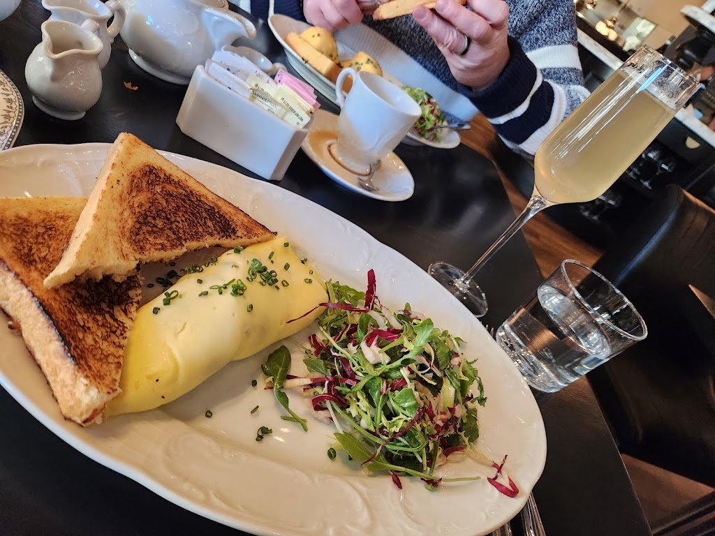 Piazza at Tivoli Village | Las Vegas, NV 89145, USA | Phone: (702) 534-0000