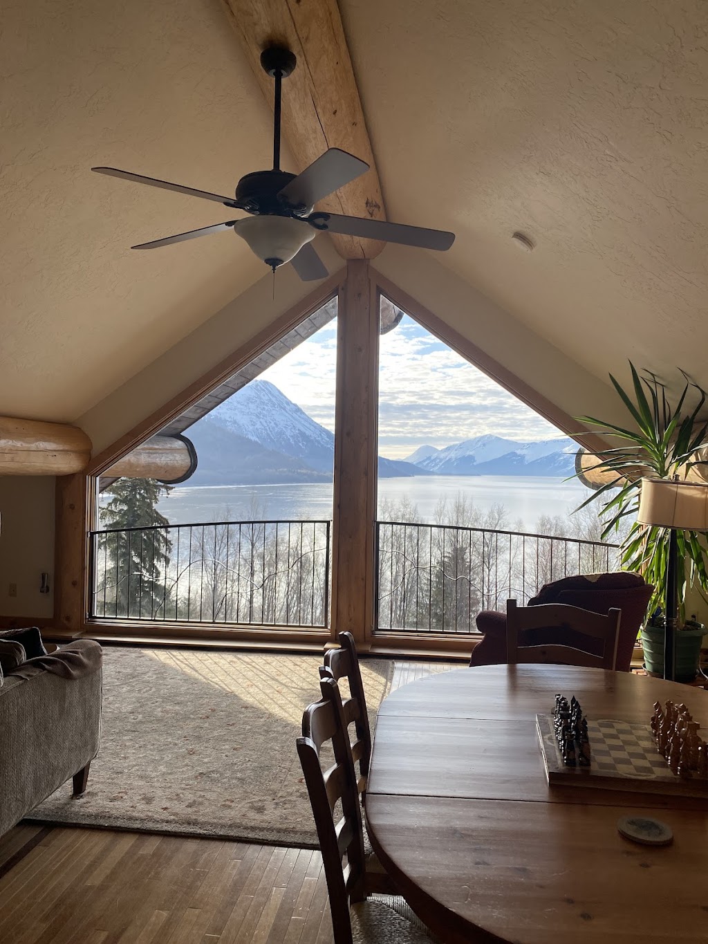 Turnagain View Lodge & Wedding Venue | 27327 Seward Hwy, Indian, AK 99540, USA | Phone: (907) 444-6898