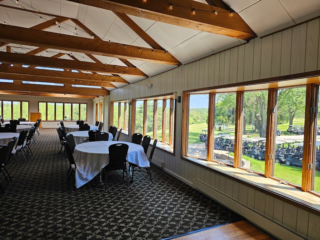 Silver Spring Golf & Banquet Center | N56W21318 Silver Spring Dr, Menomonee Falls, WI 53051, USA | Phone: (262) 252-4666