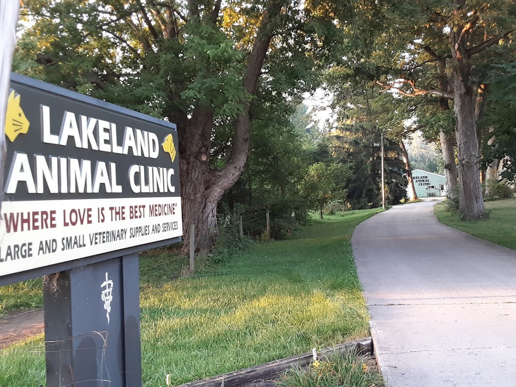 Lakeland Animal Clinic | 11639 IN-13, Syracuse, IN 46567, USA | Phone: (574) 457-5574