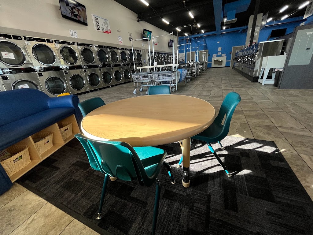 Westland Coin Laundry | 1545 Quail St #8, Lakewood, CO 80215, USA | Phone: (720) 598-5511