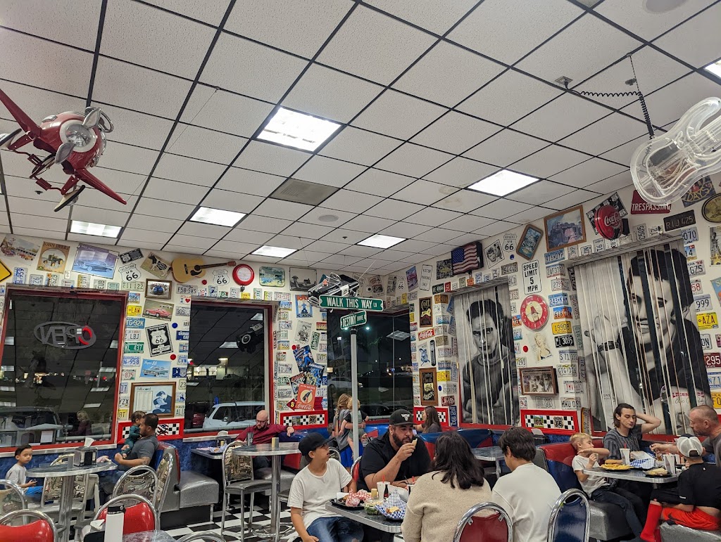 Legends Burgers | 8775 Base Line Rd, Rancho Cucamonga, CA 91730, USA | Phone: (909) 727-8220