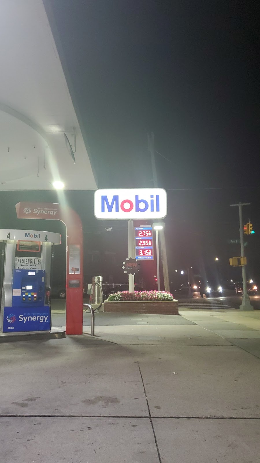 Mobil | 2402 Knapp St, Brooklyn, NY 11235, USA | Phone: (718) 743-9306