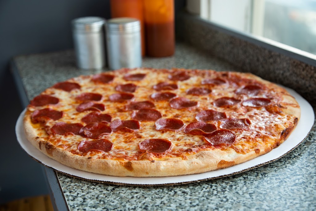 Ellies Pizza | 728 Hale St, Beverly, MA 01915, USA | Phone: (978) 969-6526