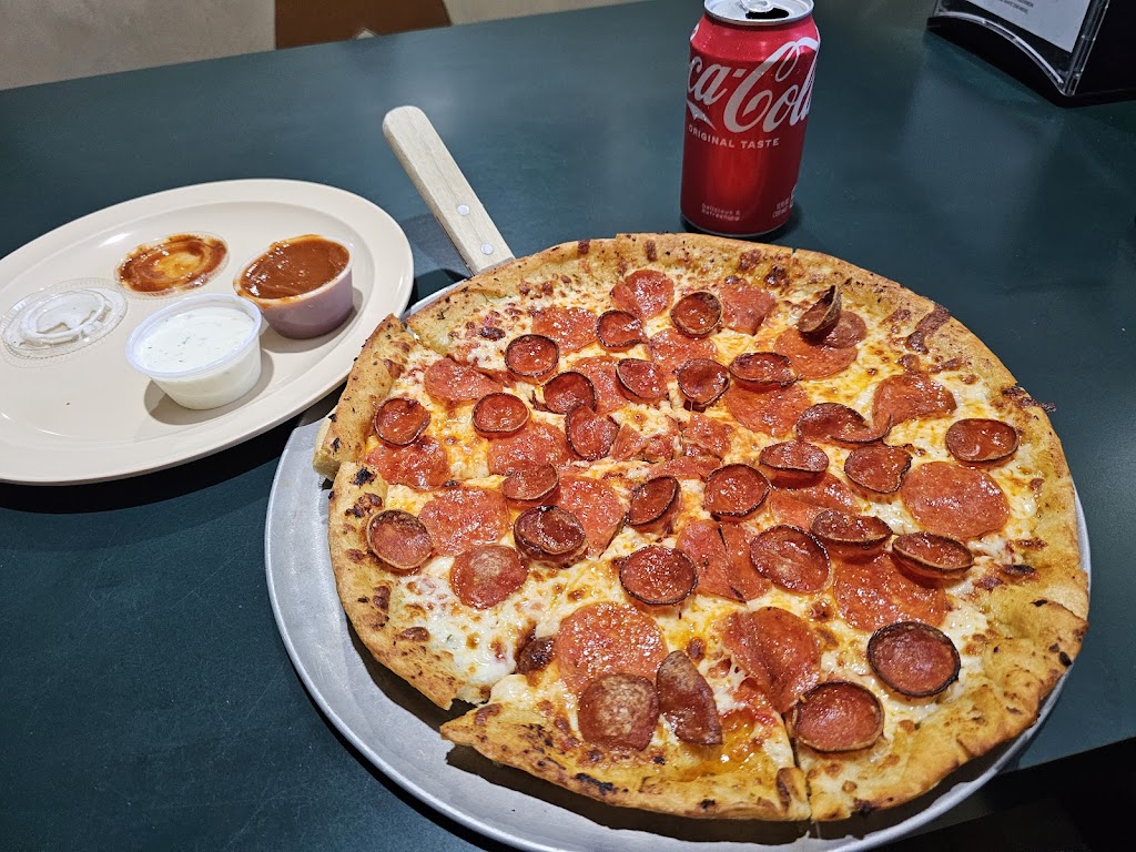 Finish Line Pizza | 303 N Pecan St, Bells, TX 75414, USA | Phone: (903) 965-2196