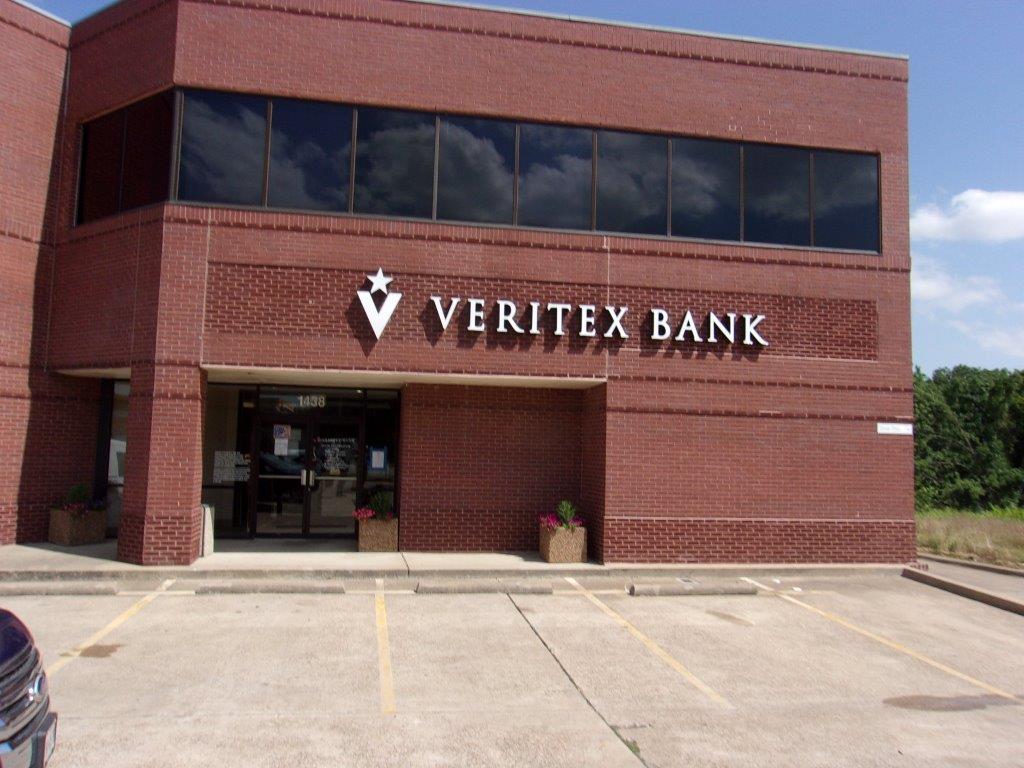 Veritex Bank | 1438 Oates Dr, Mesquite, TX 75150 | Phone: (972) 681-9777