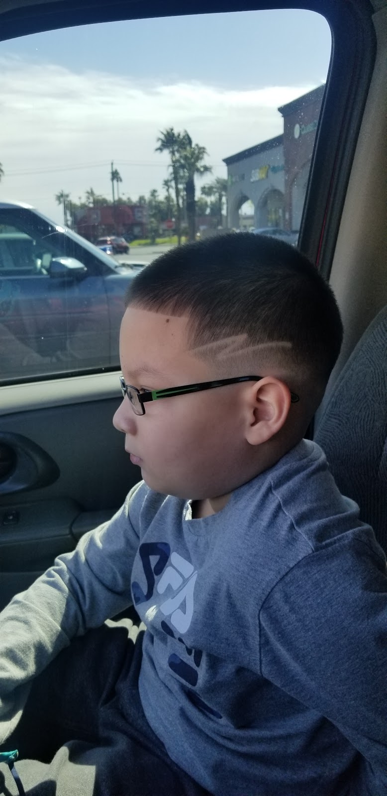 G-Fade’s Barbershop | 3468 E Sahara Ave, Las Vegas, NV 89104, USA | Phone: (702) 884-9577