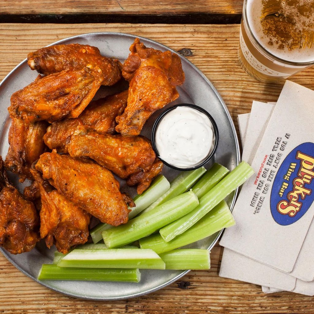 Pluckers Wing Bar | 2958 East Sam Houston Pkwy S, Pasadena, TX 77503, USA | Phone: (346) 344-9464