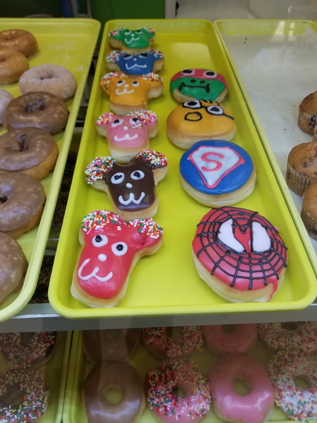 Lees Donuts & Bakery | 1020 NW 192nd St ste.k, Edmond, OK 73012 | Phone: (405) 471-5585